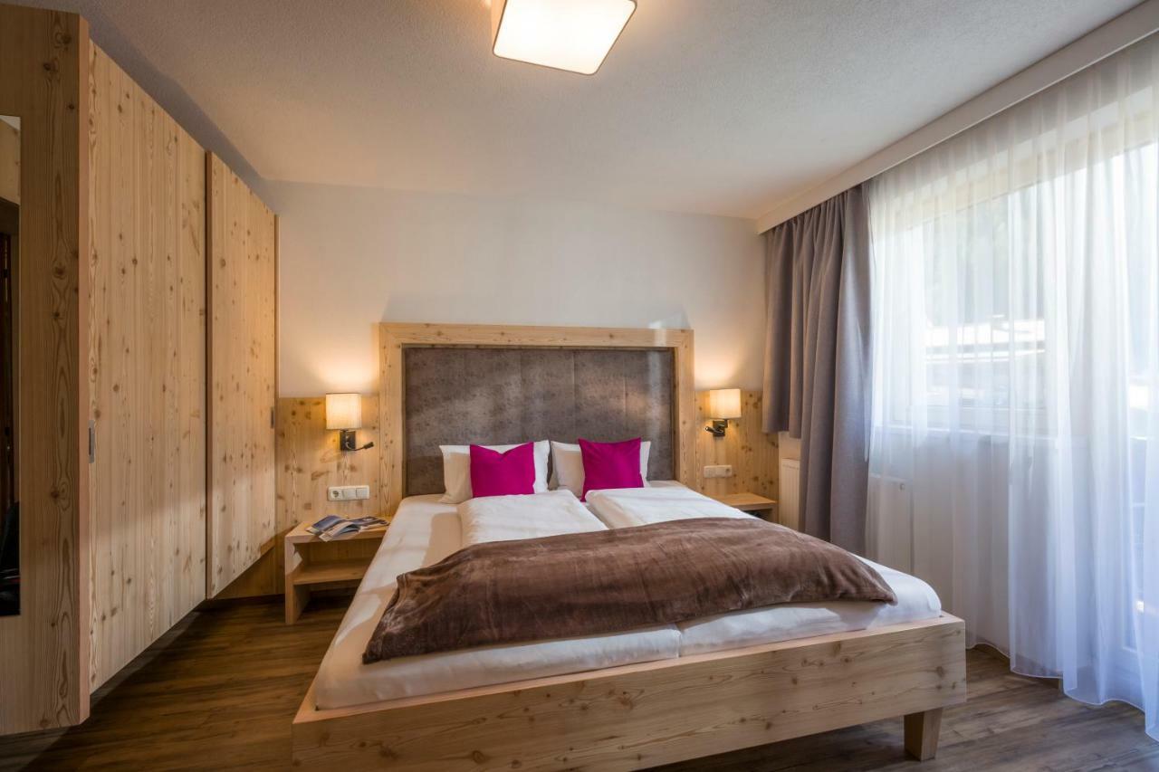 Hotel Maximilian Mayrhofen Exteriör bild